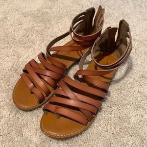 American Eagle sandals